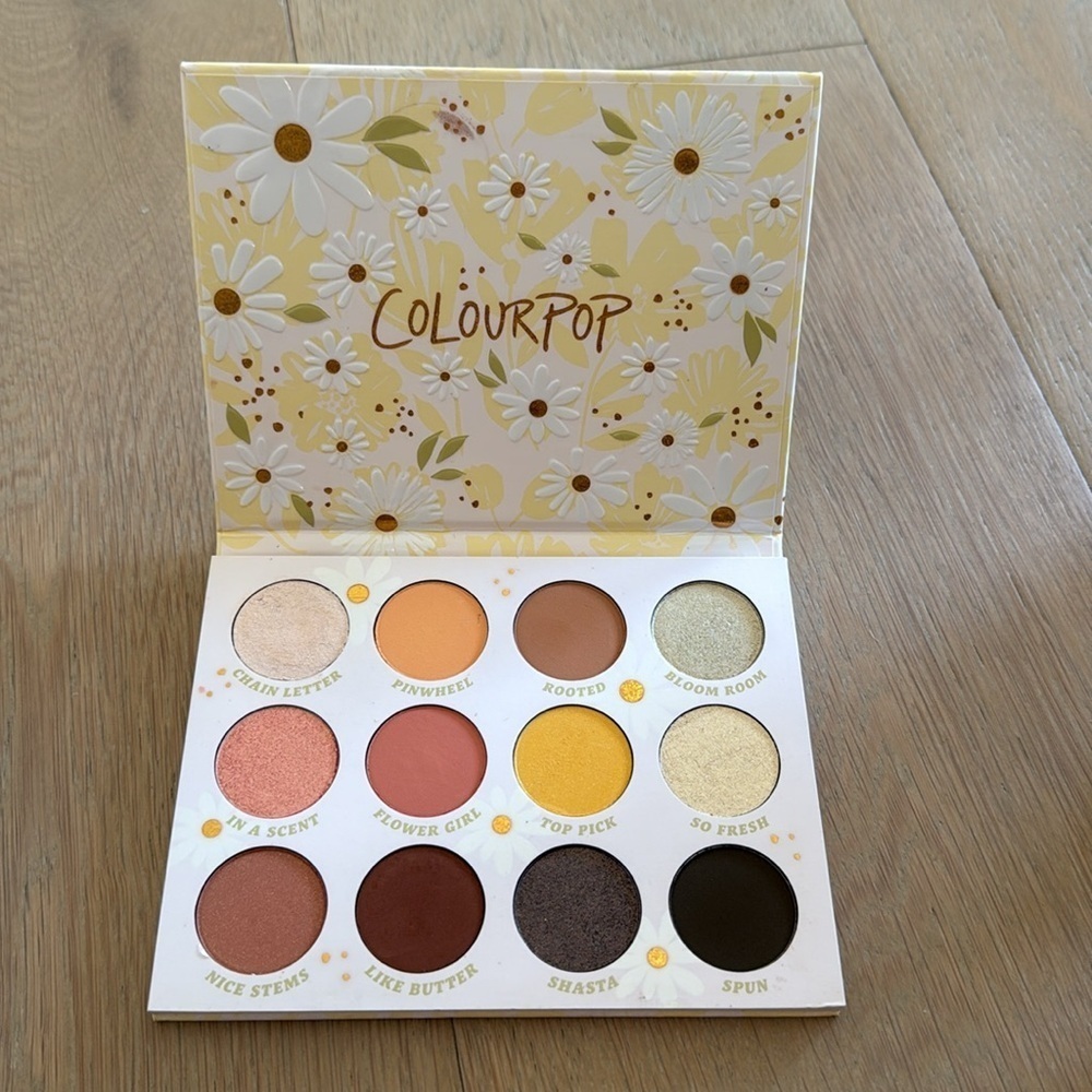 Colourpop Daisy Does It Spring 22 Palette - Picture 3 of 6